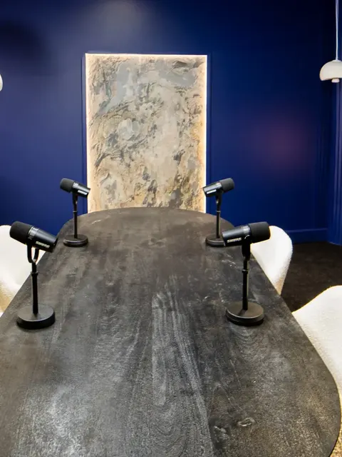 Le studio Galaxy de Recordia, décor bleu nuit